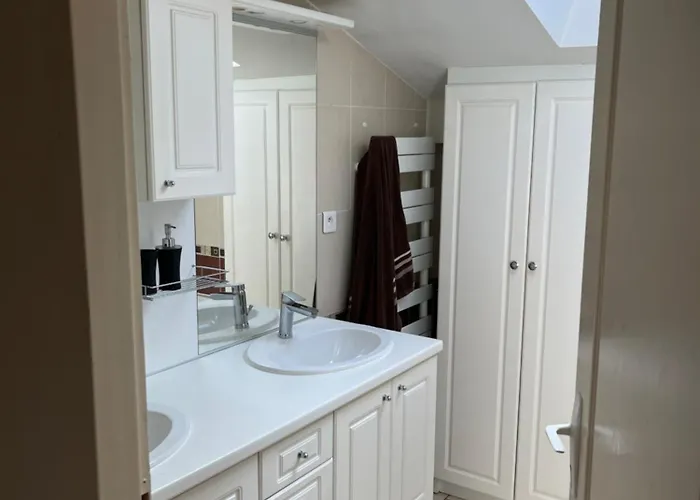 Des Quatre Moulines Apartman